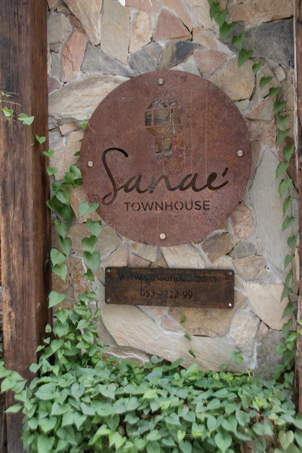 Sanae' Townhouse Chiang Mai Hotel Exterior foto